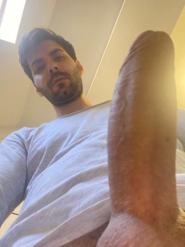 9F8FD925-5130-4E85-B5FA-7ADBCE33F9AD