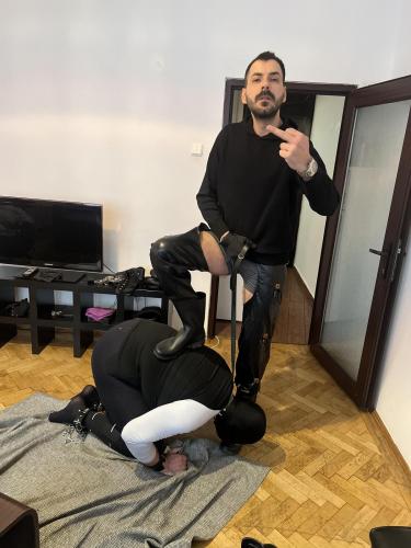 18EDC356-D83C-4AF4-B29B-2EC2E97CA945