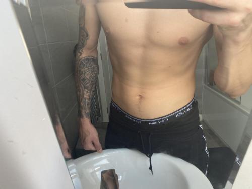 65194501-6568-46EC-B463-3E7C106C2DE9