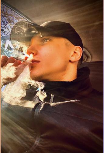 AD53B70F-2C0C-427D-9D1A-532BE67E84EC