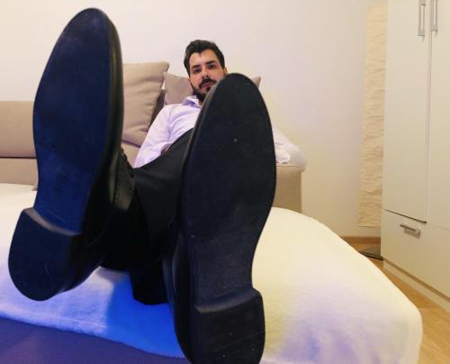 DFC1B880-0313-46BA-9797-61E5EC2DB370