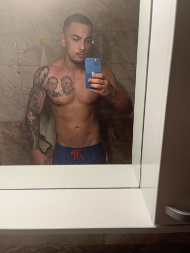 2A2296B2-C5E0-465A-A6FD-8629888A20B3