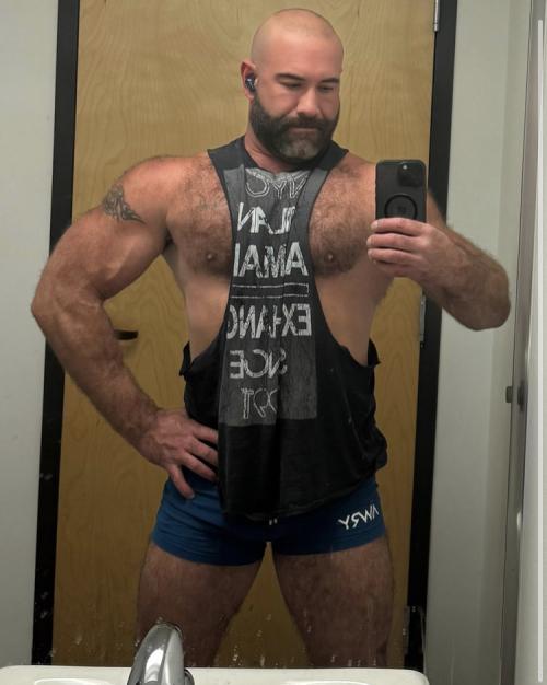 6A703240-369C-4F02-9AFE-809C71A27F56