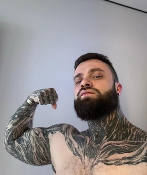 1000848174