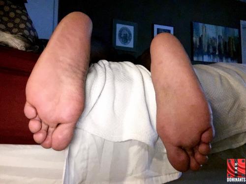 feet