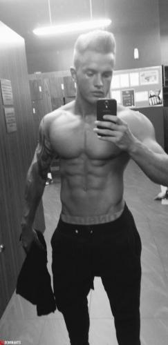 12067089_876065665810509_1344198201_n