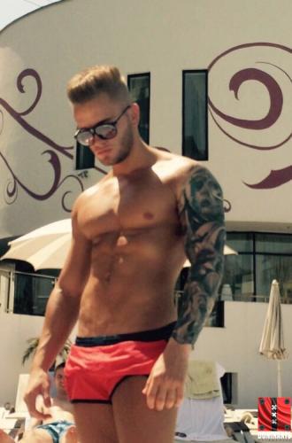 ^AA2041C8F4DA4A7C9CF16BC227D9741F54DCB9DB79582B1BAD^pimgpsh_fullsize_distr