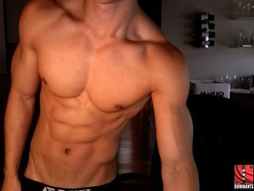 Ad1kyGQCQAASQxz_large