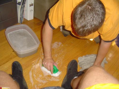 fag SCRUBBING MY FLOOR