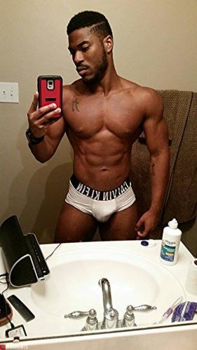 11418392_10152976105237689_1689978076_n