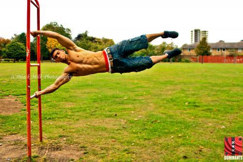 Dom and Kingsley RAW 04 10 2011 159c_2