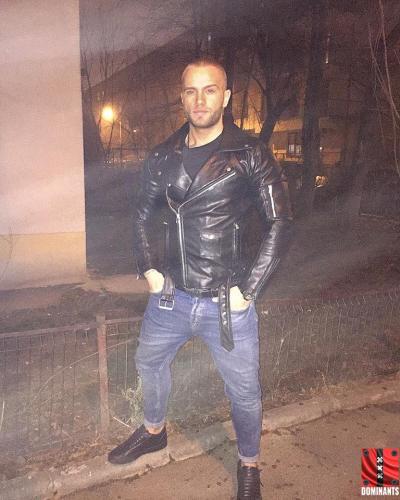 26196405_1563375050412897_2582106715134519210_n