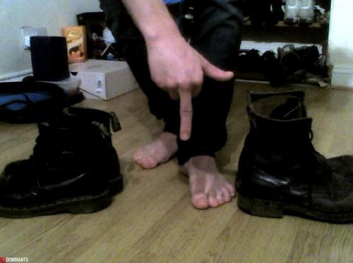 You like dirty boots dont you faggot