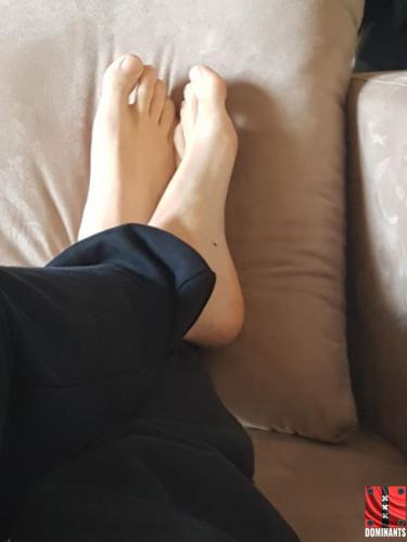 feet
